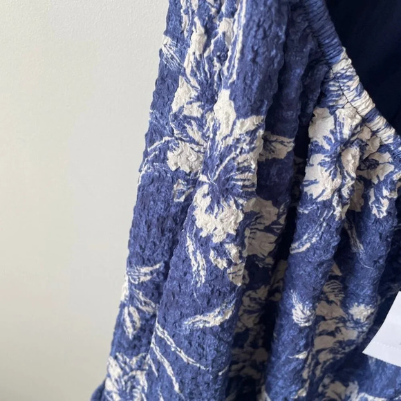 American Eagle  Hawaiian Cut Out Back Crinkle Mini Dress NWT Blue Sz Medium - Picture 5 of 7